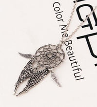 Load image into Gallery viewer, European And American Fashion Dreamcatcher Feather Necklace Pendant Jewelry Wholesale A Clavicle Temperament Woman A Gift