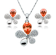 Load image into Gallery viewer, Crystal Jewelry Set Crystal full drill five artificial grass leaf pendant + earrings piece suit -132