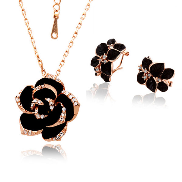 Black & Rose Flower Necklace